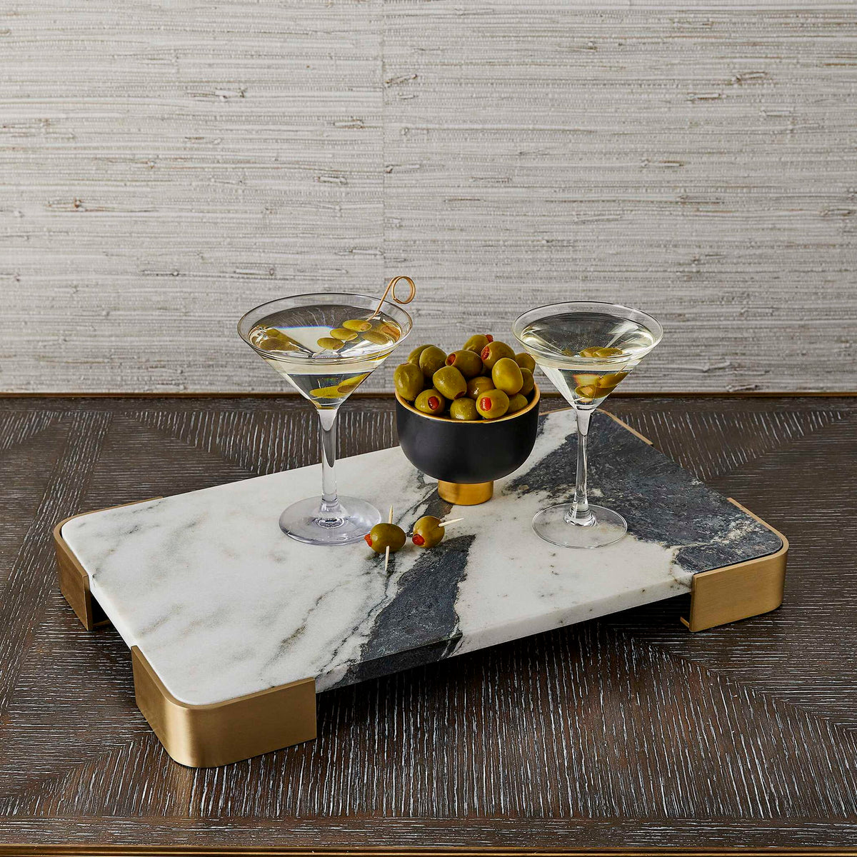 Elevated - Medium Tray/Plateau - Panda Marble