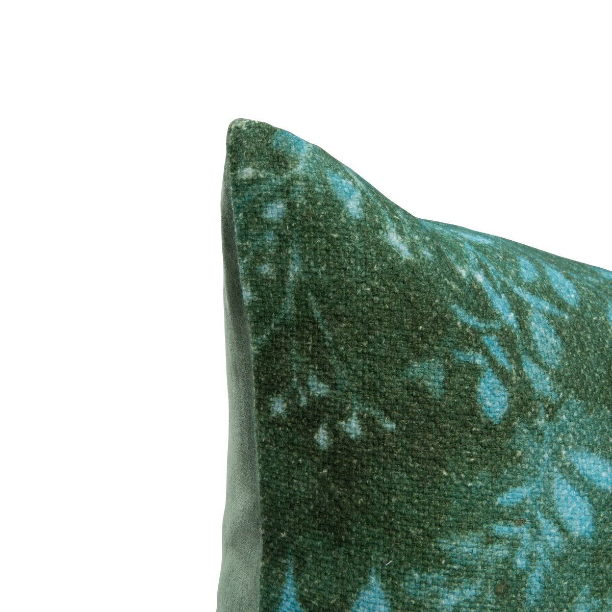 Villa Spartina 22 x 22 inch accent pillow in a coastal-inspired design