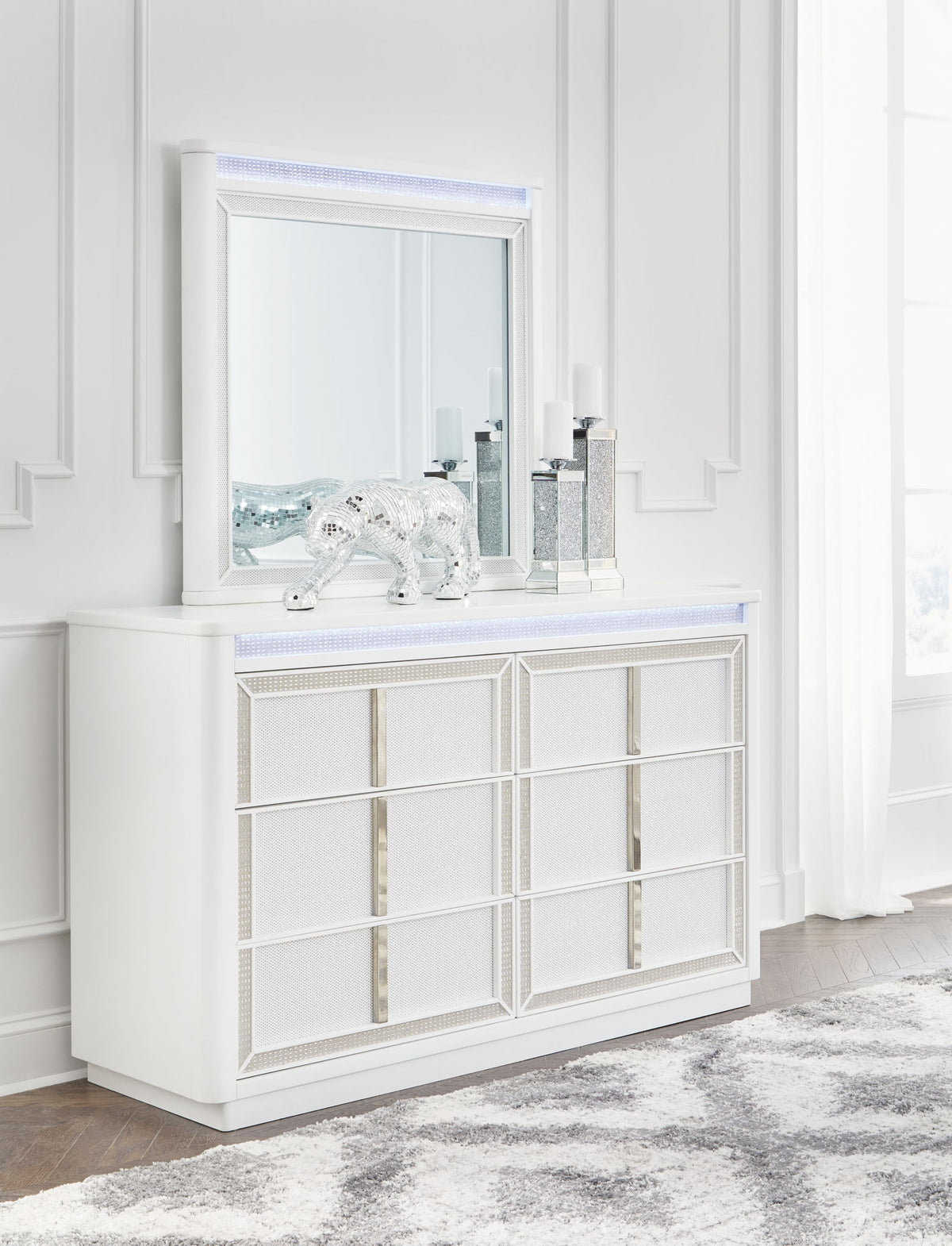 Chalanna - Dresser And Mirror - White - R&R Furniture Gallery (Fountain Valley, CA)