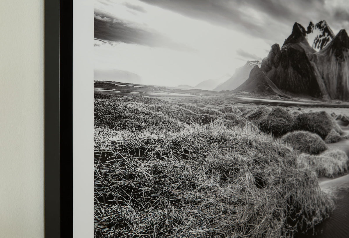 Delstone - Wall Art - Black / White - R&R Furniture Gallery (Fountain Valley, CA)