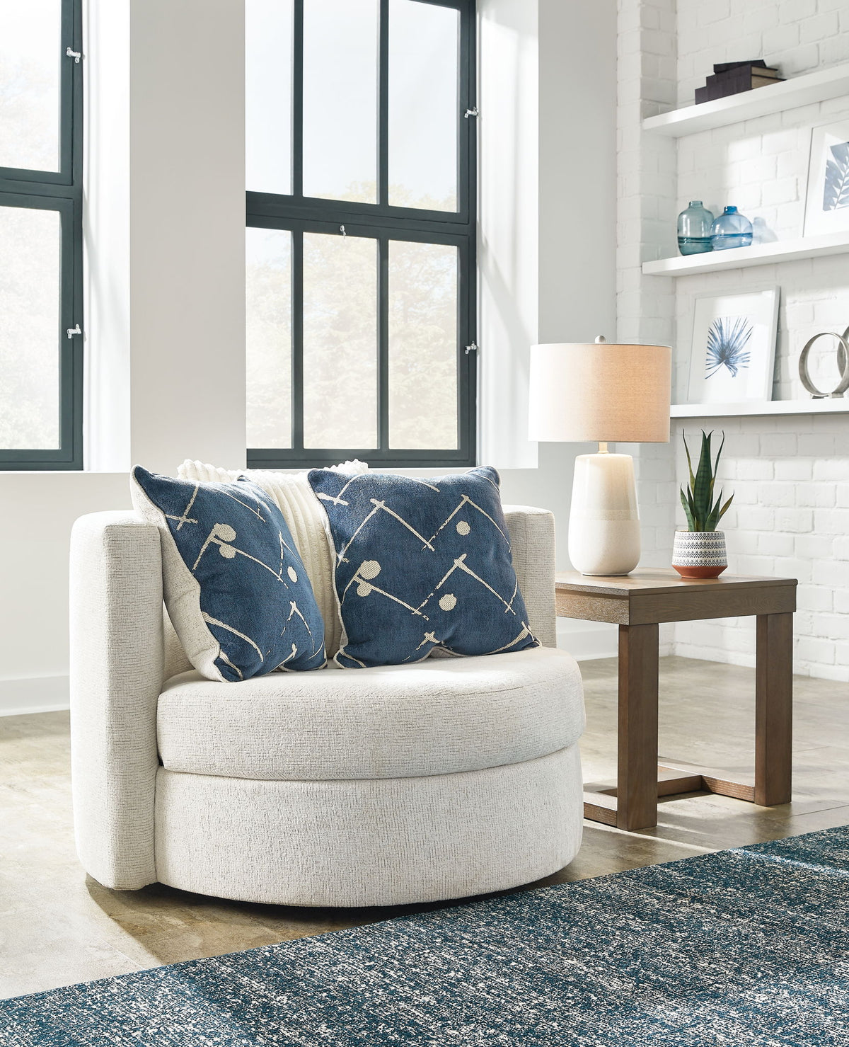 Padova - Swivel Accent Chair - Ivory - R&R Furniture Gallery (Fountain Valley, CA)
