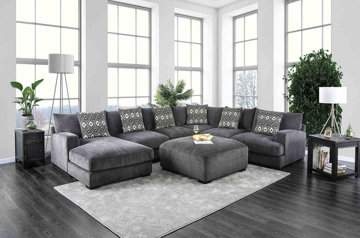 Kaylee - U-Shaped Sectional w/ Ottoman