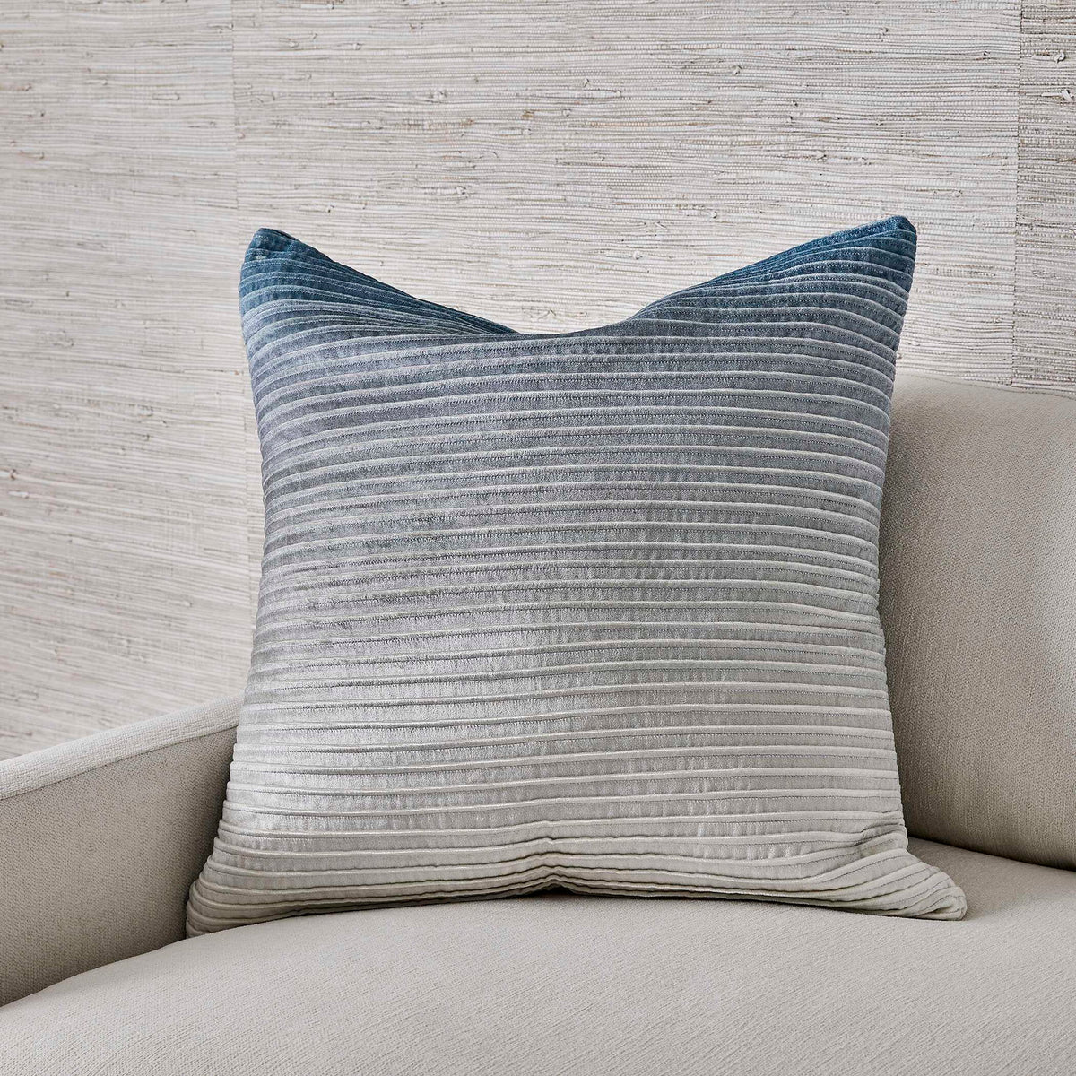 Fade Out - Velvet Pillow - Blue