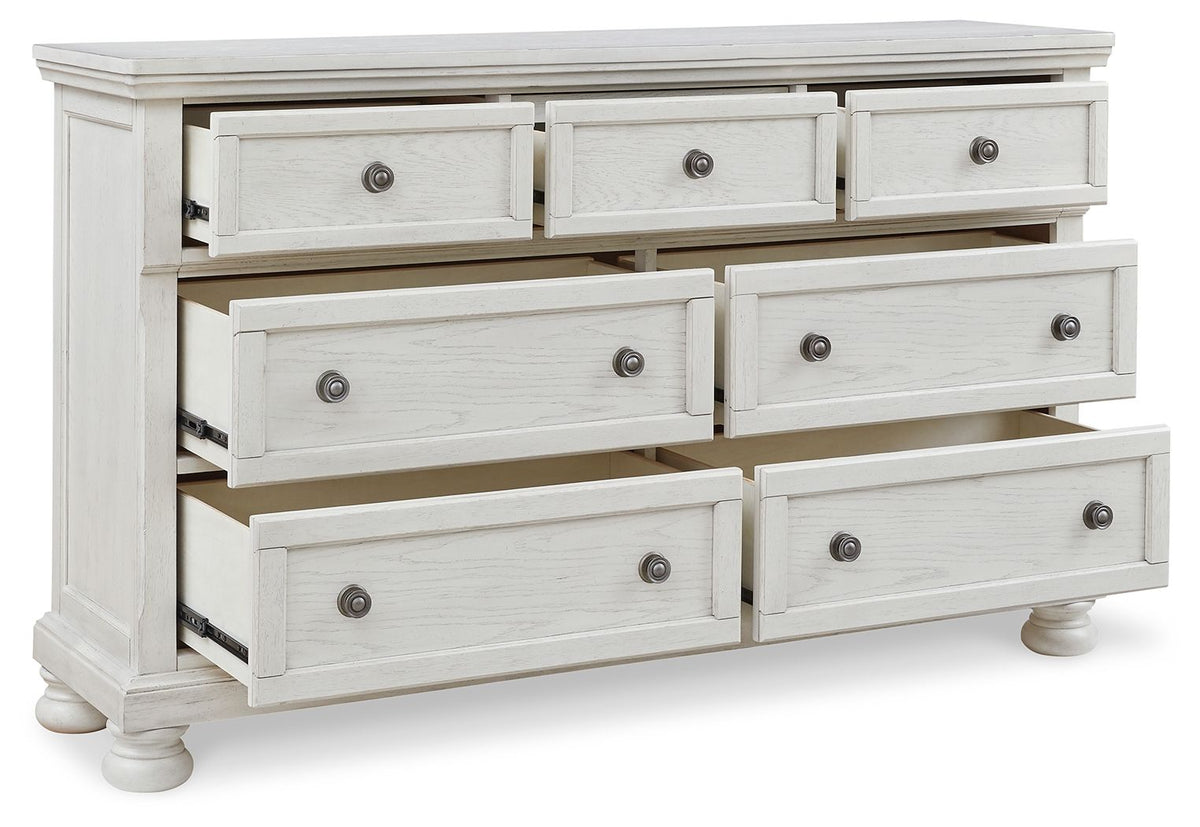 Robbinsdale Signature Design by Ashley 6-piece sleigh bed bedroom set with matching furniture in a classic finish
