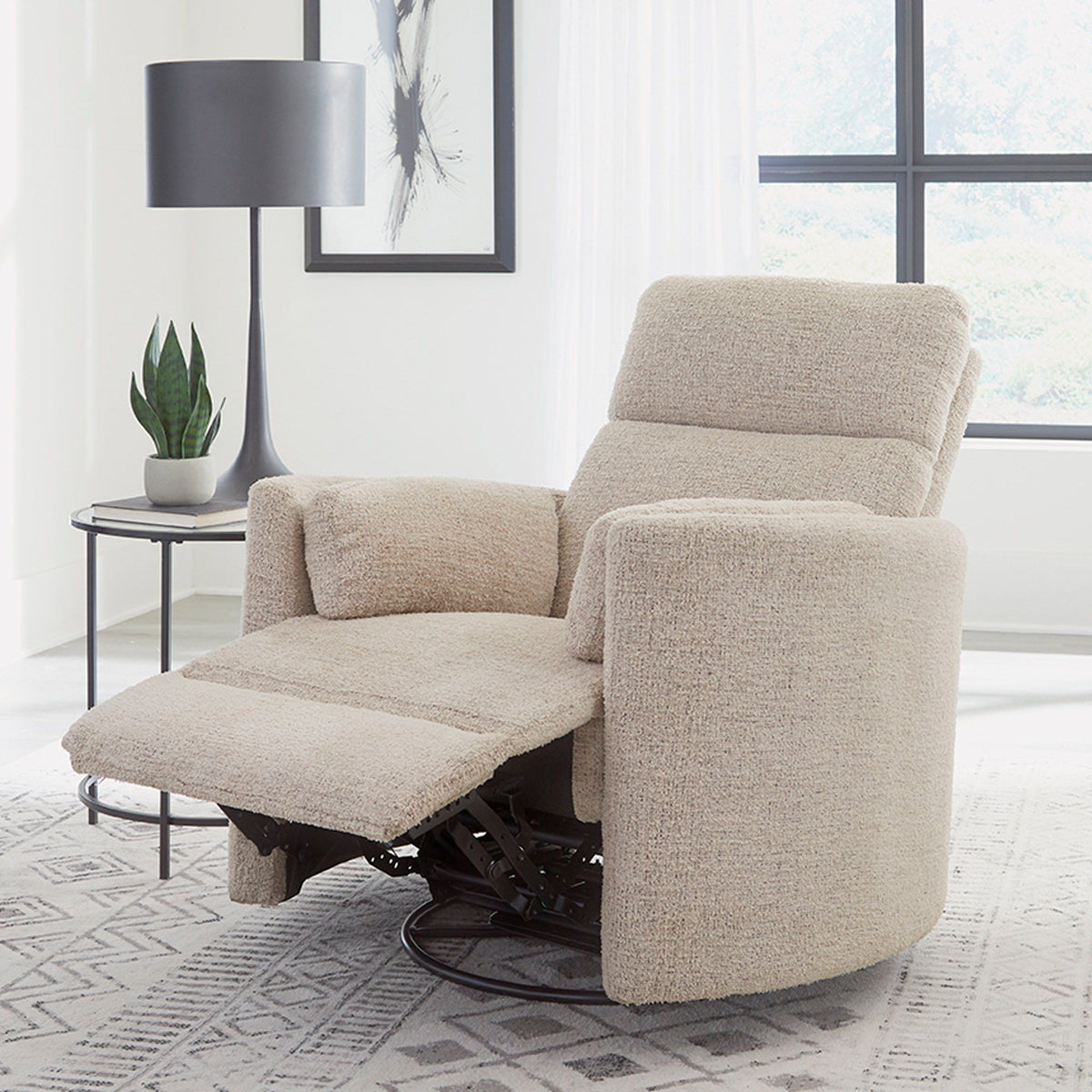 Radius - Manual Swivel Recliner