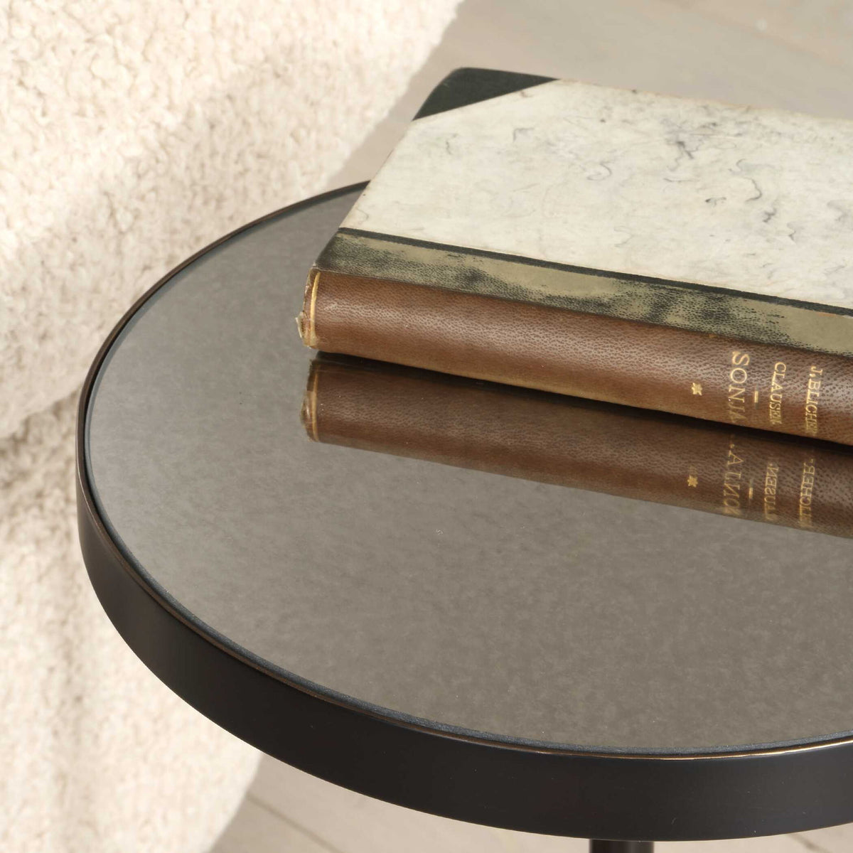 Odesa - Marble Accent Table - Black / White
