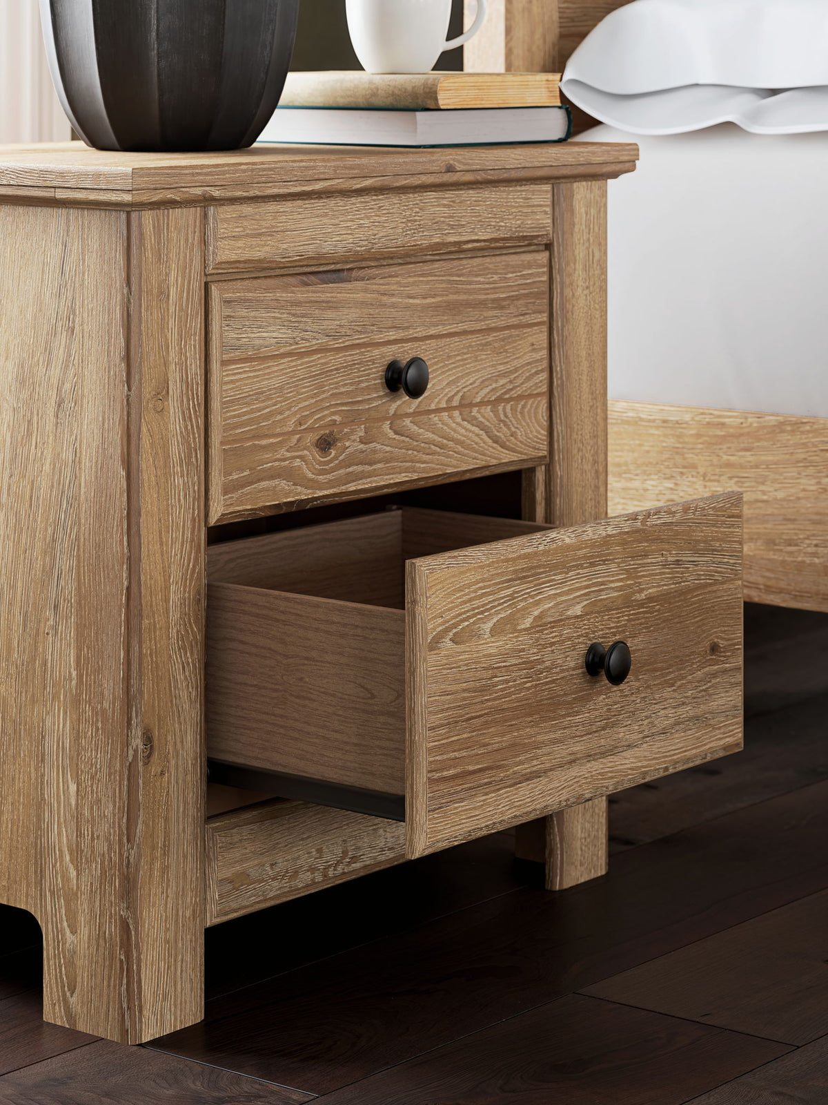 Makidern - Two Drawer Night Stand - R&R Furniture Gallery (Fountain Valley, CA)