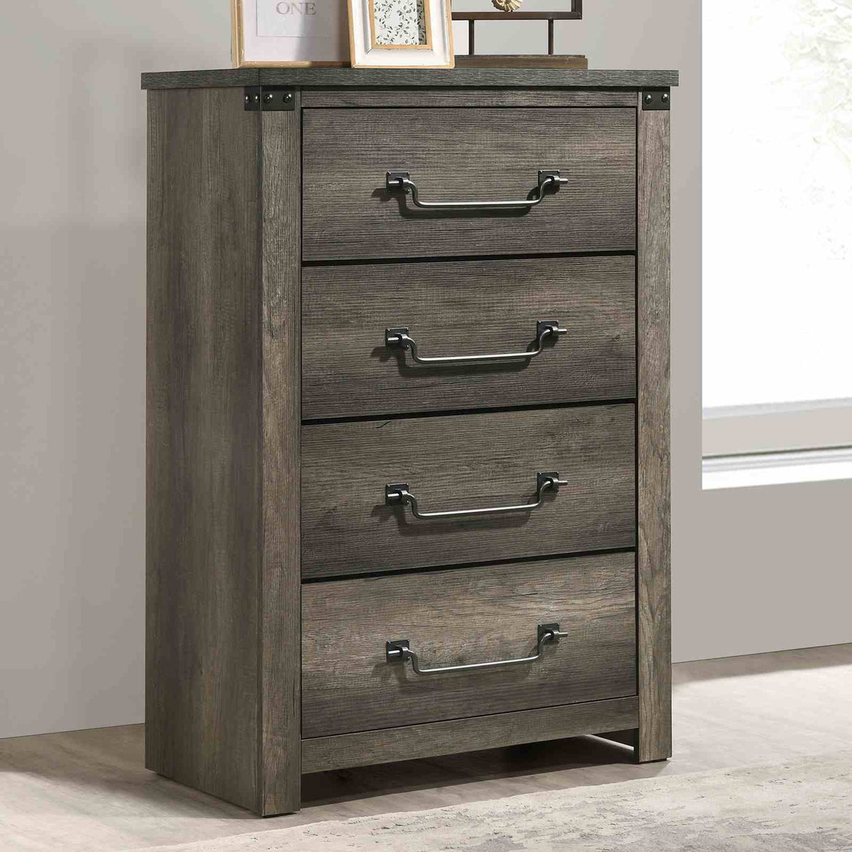 Britonale - Chest, Rustic Gray