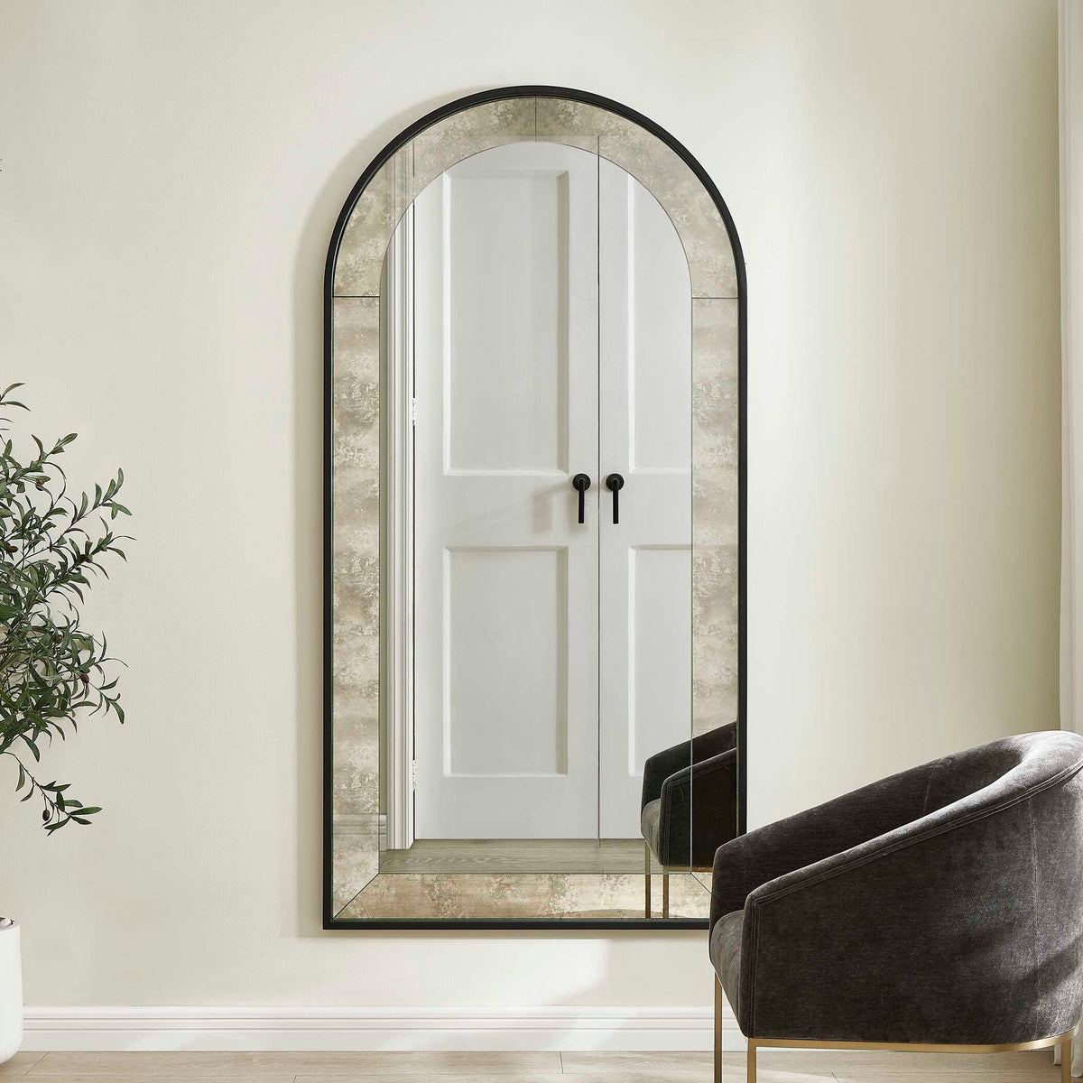 Marlowe - Antique Arch Mirror - Black