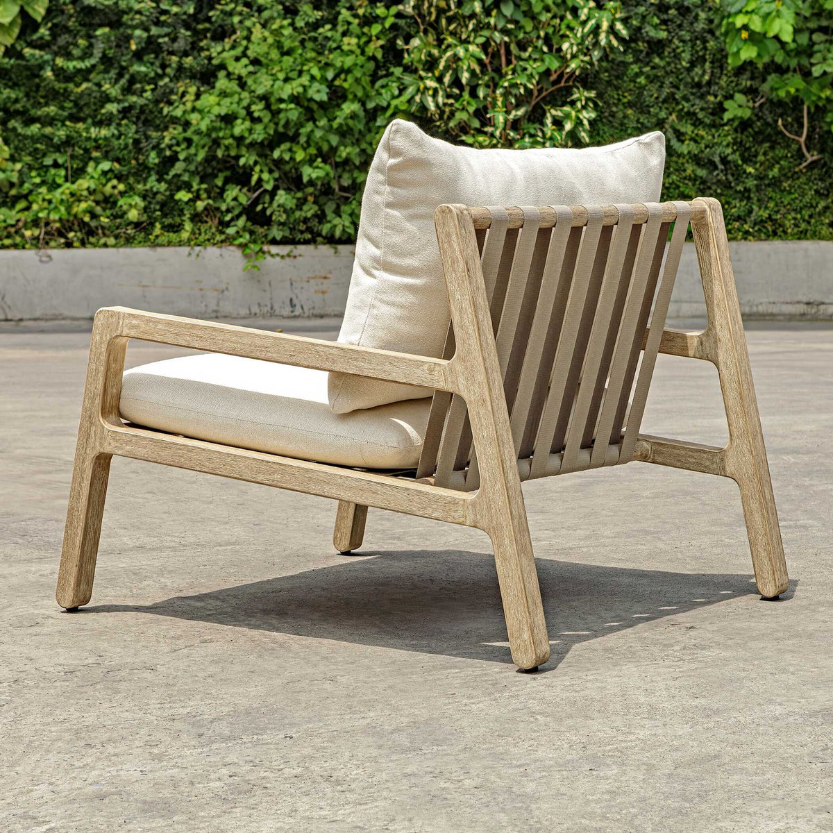 Strapped - Outdoor Lounge Chair - Light Brown / Light Gray