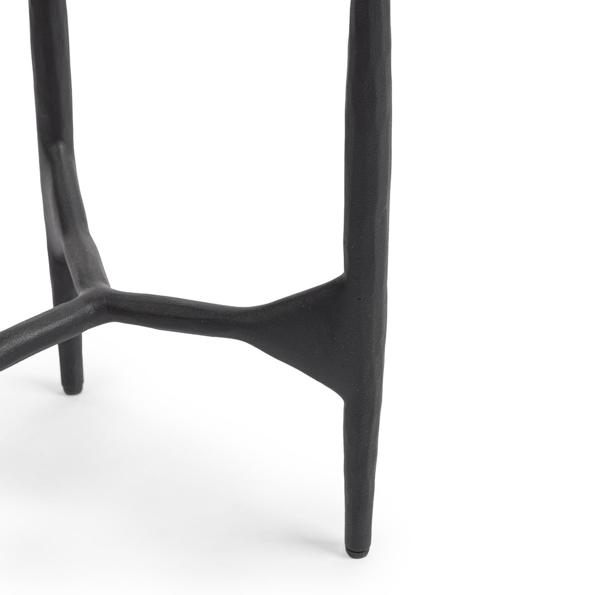 Luka - Round Table - R&R Furniture Gallery (Fountain Valley, CA)