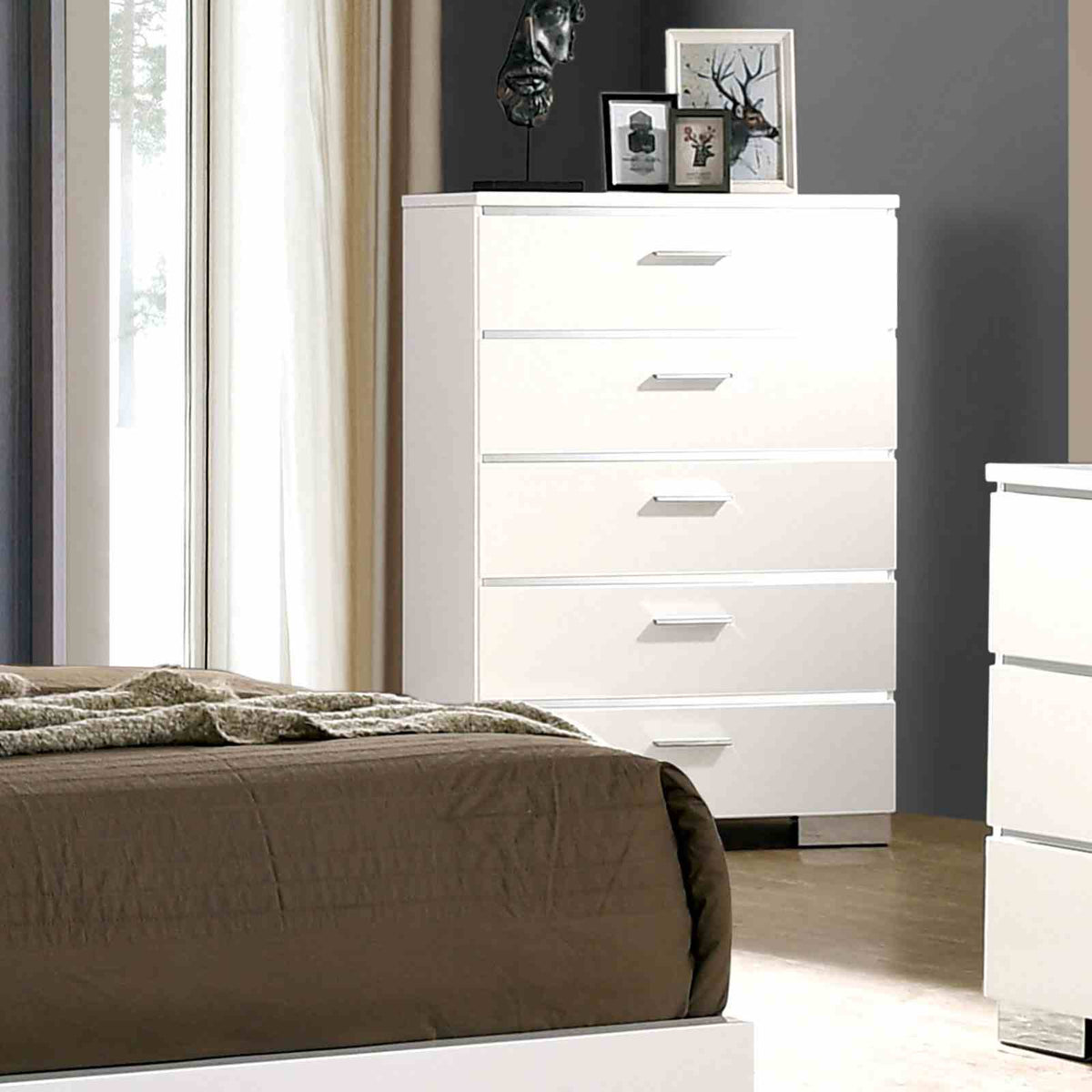 Malte - Chest, White