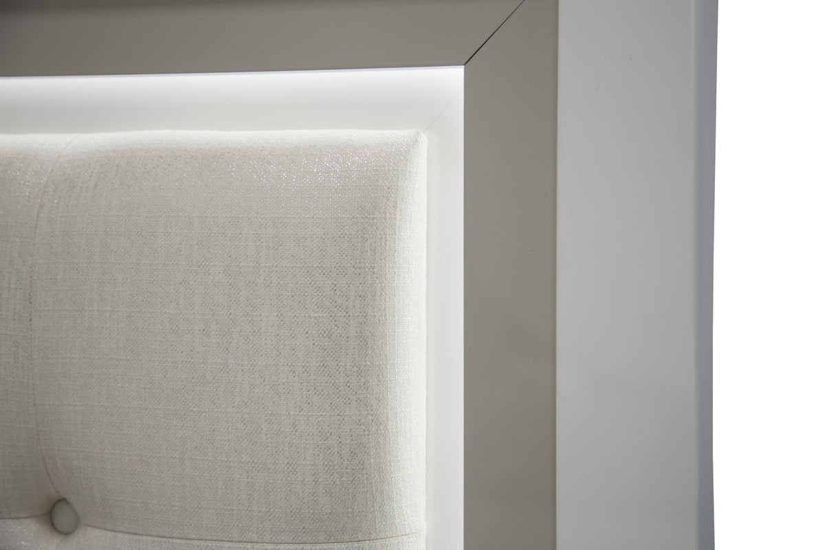 Sky Tower - Upholstered Bed - R&R Furniture Gallery (Fountain Valley, CA)