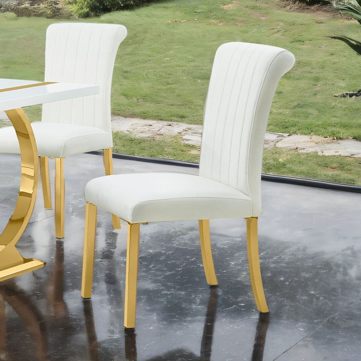 Holstebro - White Side Chair (2/CTN), Gold Frame