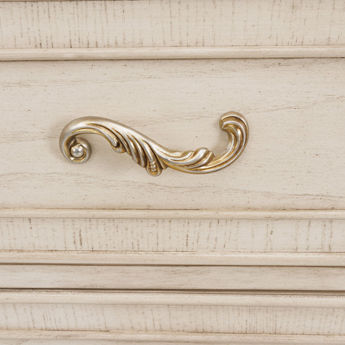Platine de Royale - 6-Drawer Chest - Champagne - R&R Furniture Gallery (Fountain Valley, CA)
