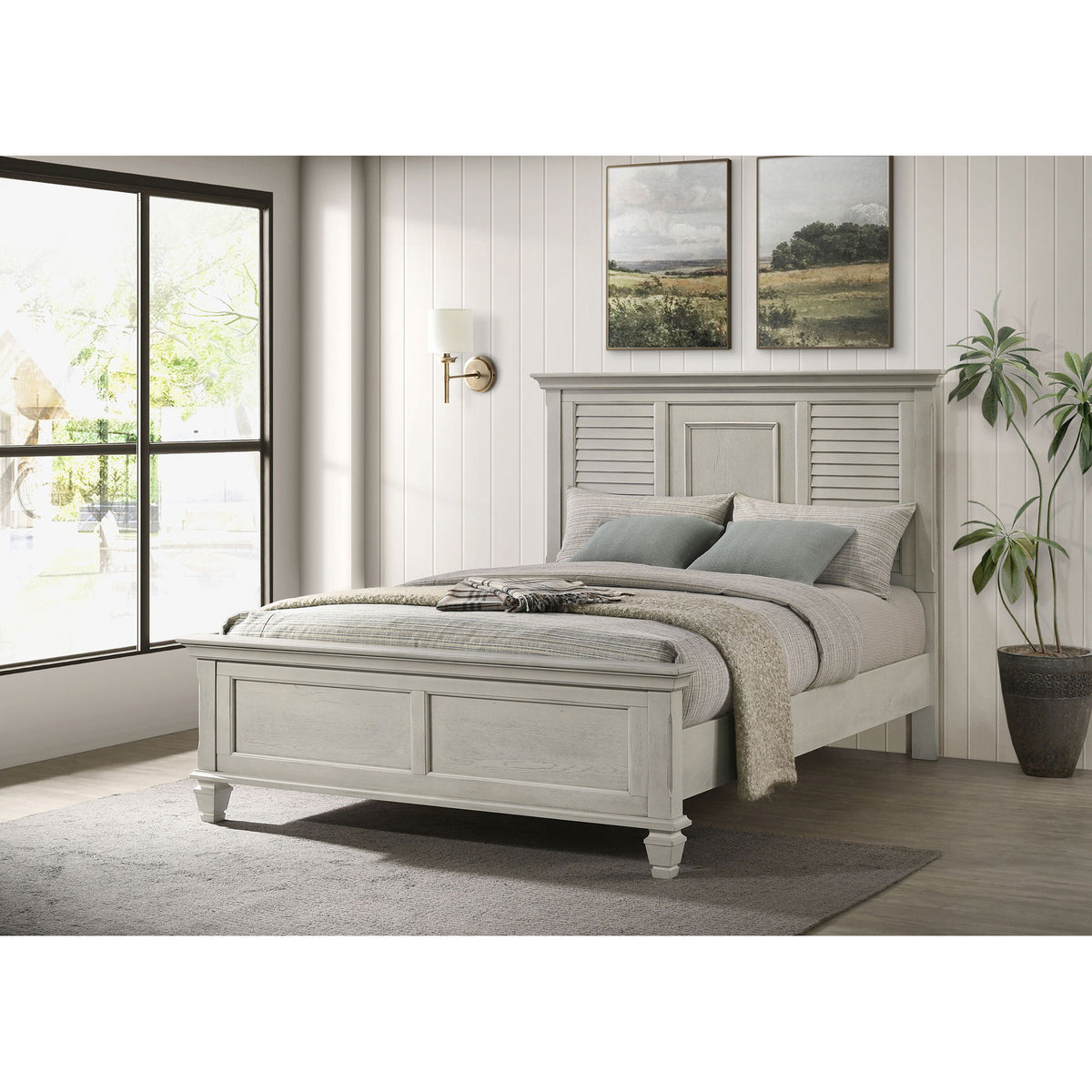 Durable Construction Panel Bed