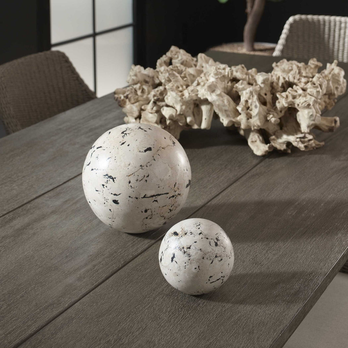 Nouveau - Indoor-Outdoor Spheres (Set of 2) - Black / White