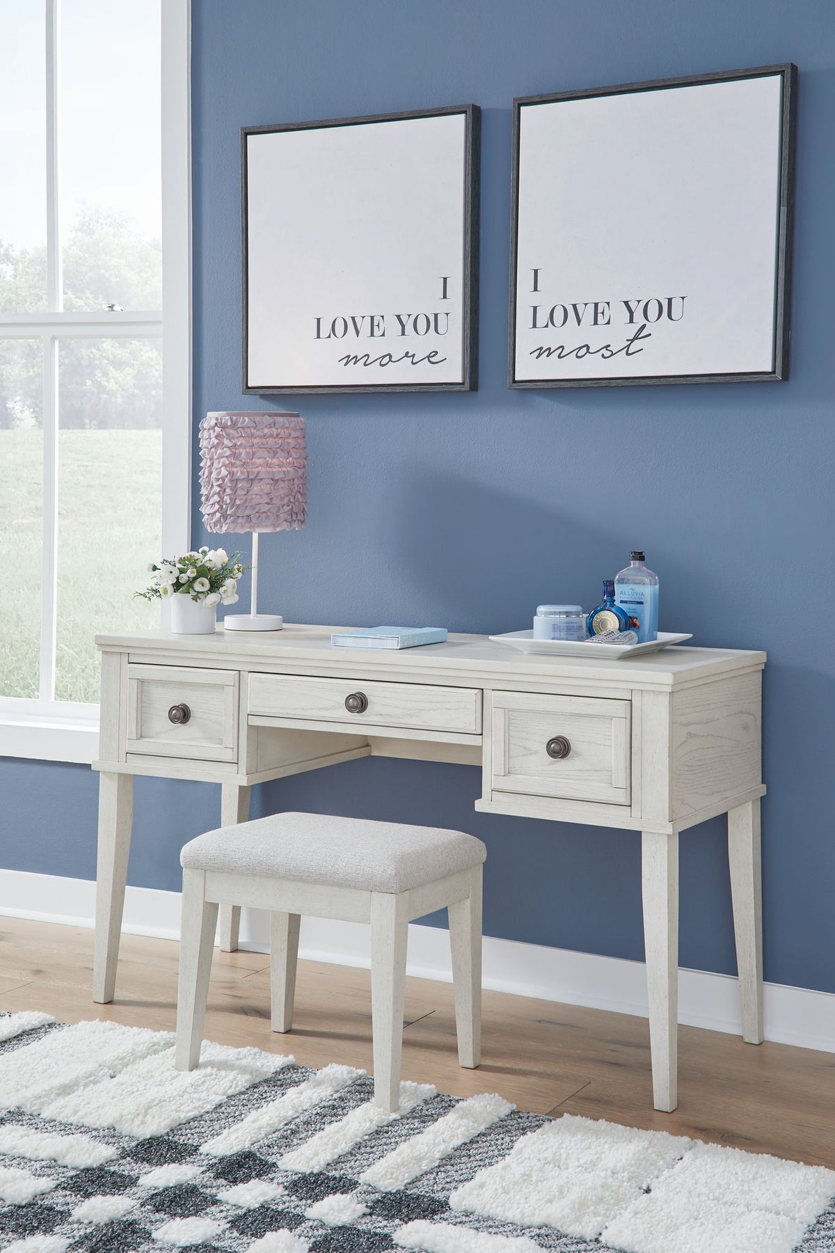 Robbinsdale - Vanity With Stool (Set of 2) - Antique White - R&R Furniture Gallery (Fountain Valley, CA)