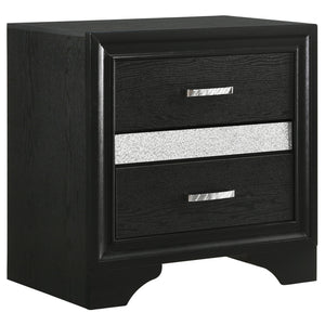 Modern Bedroom Set With Upholstered Headboard And Textured Storage