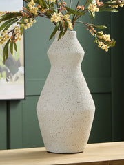Dawthorne - Vase - R&R Furniture Gallery (Fountain Valley, CA)