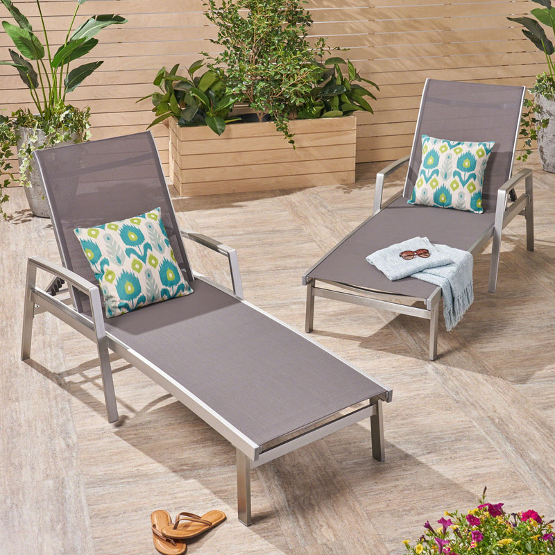 Oxton - Chaise Lounge Stylish Outdoor Seating - R&R Furniture Gallery (Fountain Valley, CA)