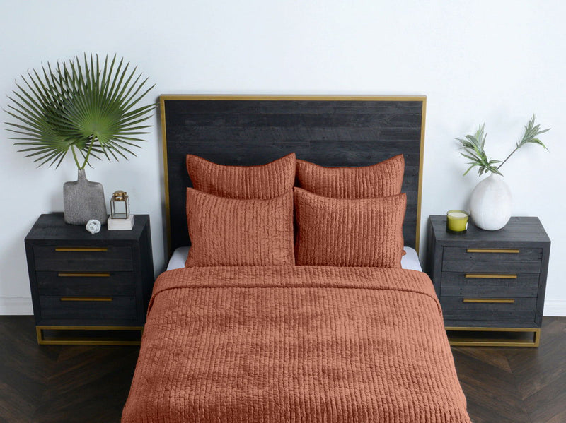 Bari - Velvet Quilt - R&R Furniture Gallery (Fountain Valley, CA)