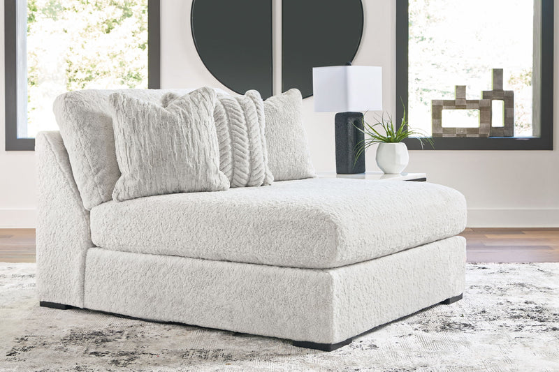 Cuddle Plush - Sectional - R&R Furniture Gallery (Fountain Valley, CA)