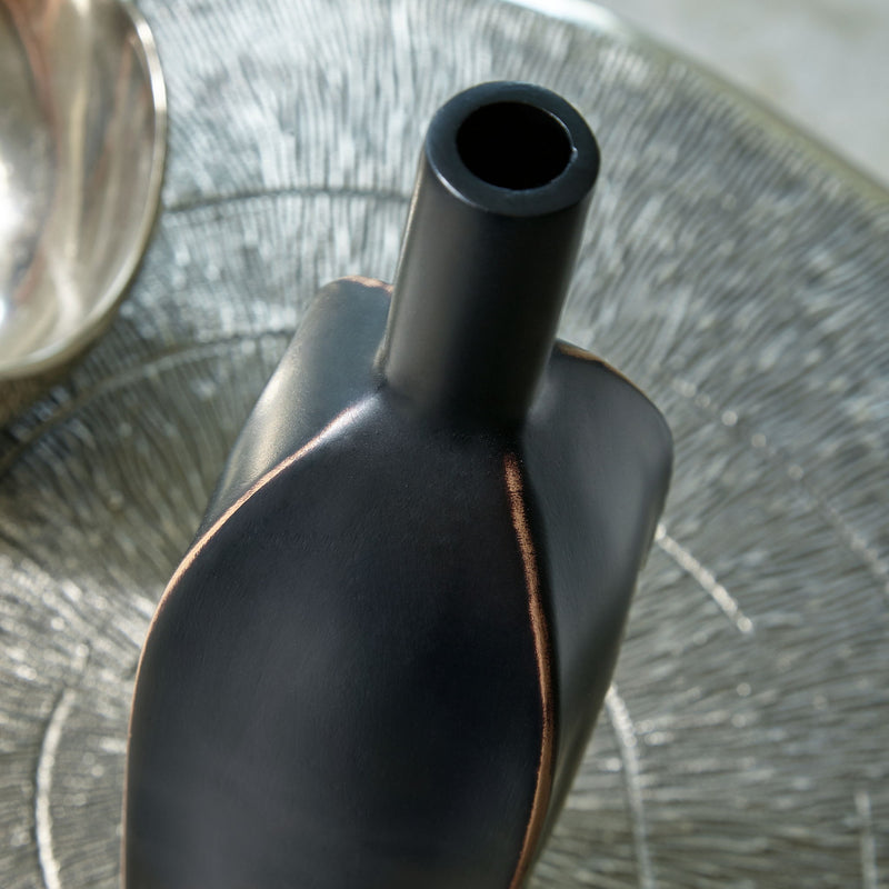 Rhaveney - Vase - Medium - R&R Furniture Gallery (Fountain Valley, CA)