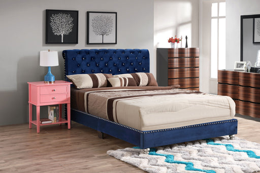 Elegant transitional upholstered bed by Glory Furniture with padded headboard and neutral fabric for a stylish bedroom centerpiece.