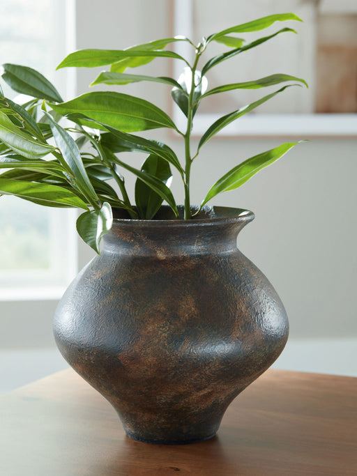 Laddlow - Vase - Antique Brown - R&R Furniture Gallery (Fountain Valley, CA)