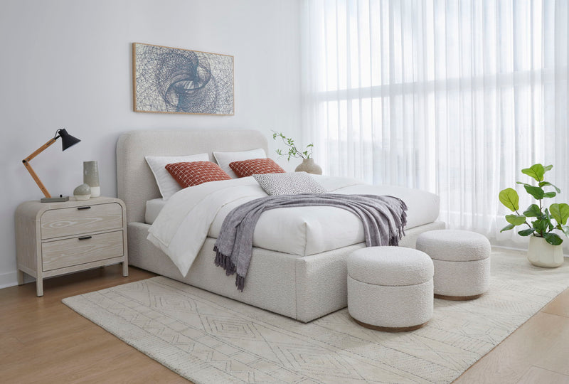 Off-White Queen-size Upholstered Platform Bed in Ricotta Boucle (2026)