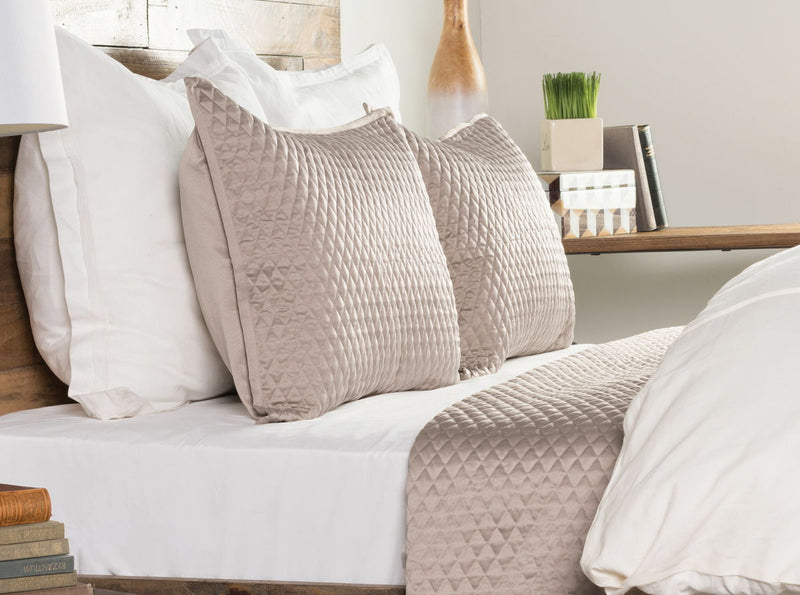 Diamond - Quilt - R&R Furniture Gallery (Fountain Valley, CA)