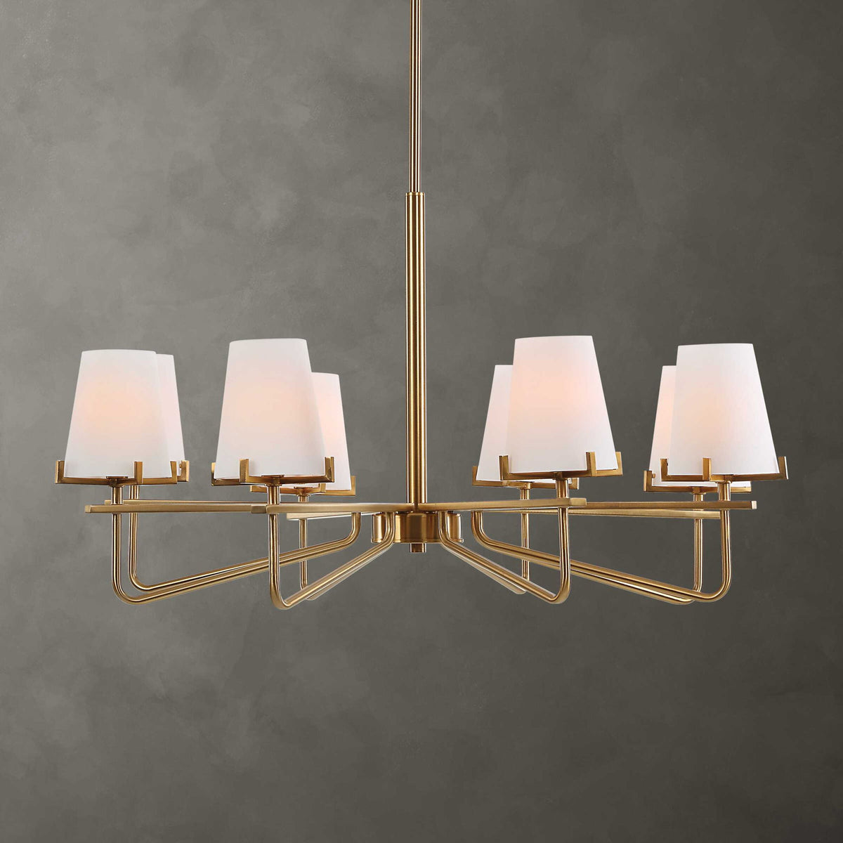 Lassen - 8 Light Chandelier - Brass