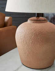 Scantor - Metal Table Lamp - Rust - R&R Furniture Gallery (Fountain Valley, CA)
