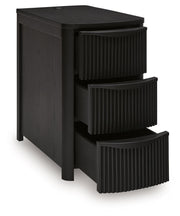 Camdill - Chair Side End Table - R&R Furniture Gallery (Fountain Valley, CA)