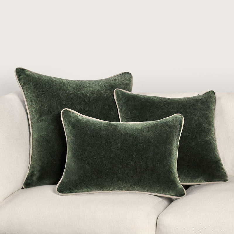 Heirloom Velvet - SLD Pillow - R&R Furniture Gallery (Fountain Valley, CA)
