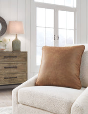 Cortnie - Pillow - R&R Furniture Gallery (Fountain Valley, CA)