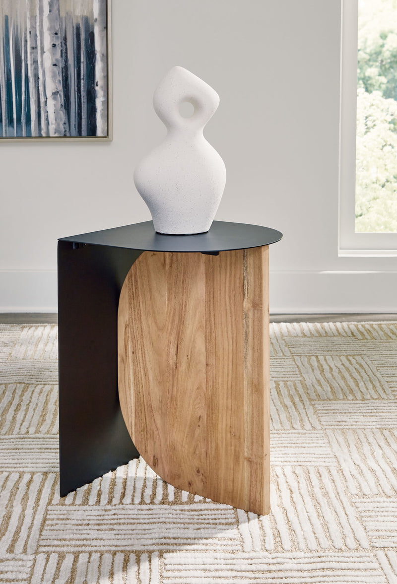 Ladgate - Accent Table - Black / Natural - R&R Furniture Gallery (Fountain Valley, CA)