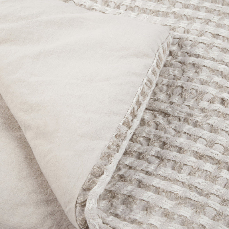 Colmar - Quilt - R&R Furniture Gallery (Fountain Valley, CA)
