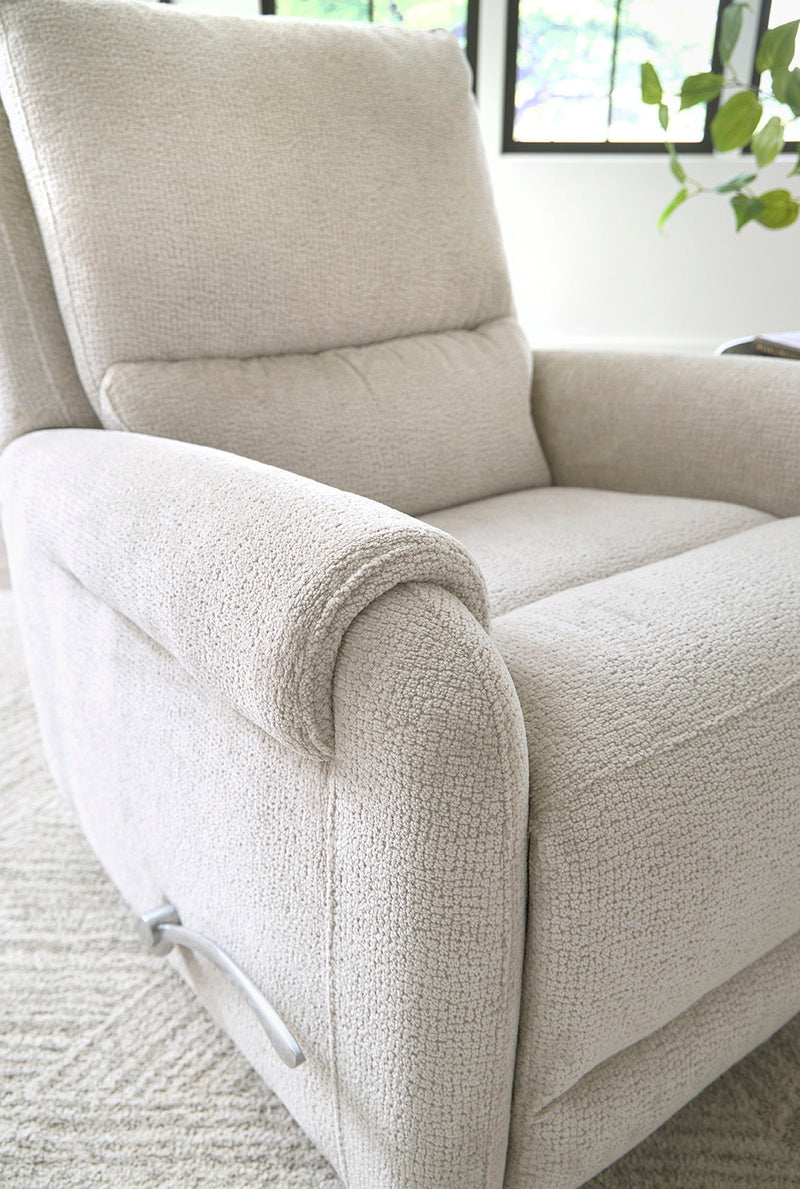 Gentry - Manual Swivel Glider Recliner - R&R Furniture Gallery (Fountain Valley, CA)