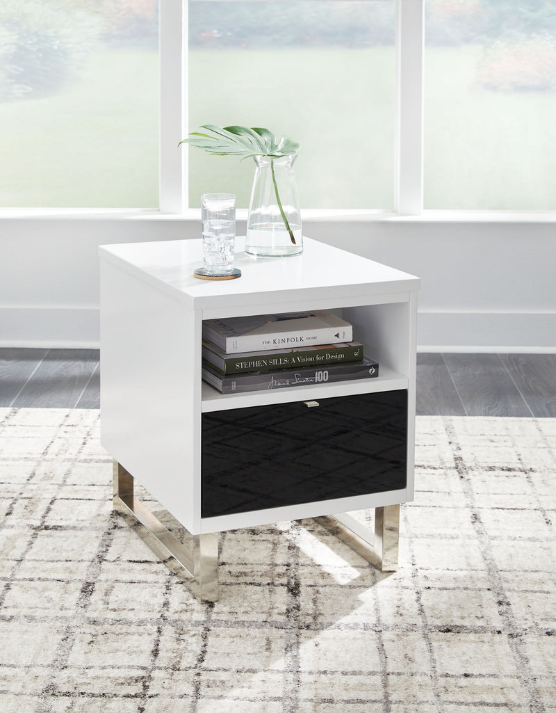 Gardoni - Chair Side End Table - White / Black - R&R Furniture Gallery (Fountain Valley, CA)