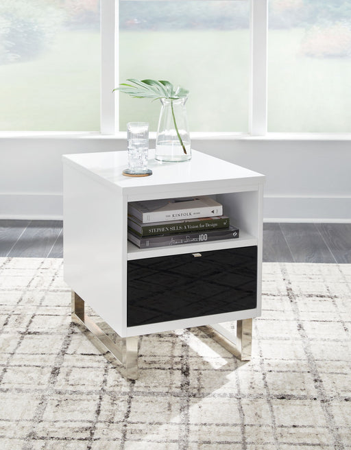 Gardoni - Chair Side End Table - White / Black - R&R Furniture Gallery (Fountain Valley, CA)