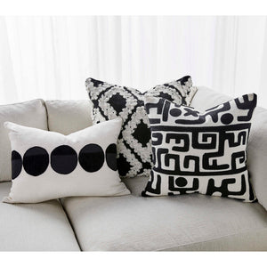 Spot On - Pillow - Black / White
