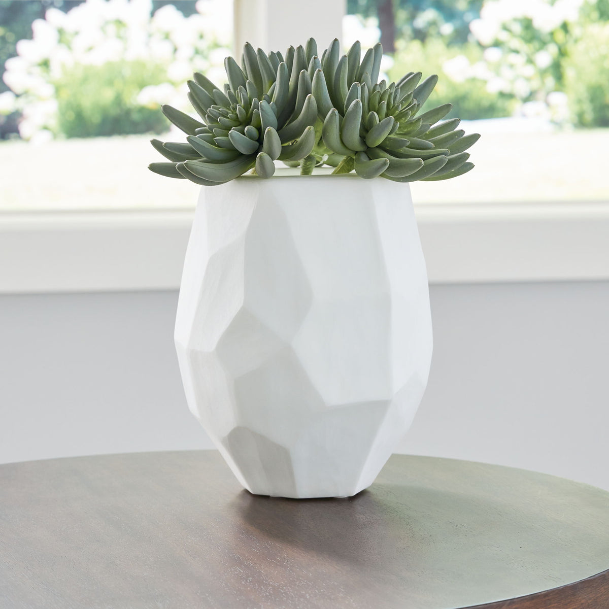Karenton - Vase - R&R Furniture Gallery (Fountain Valley, CA)