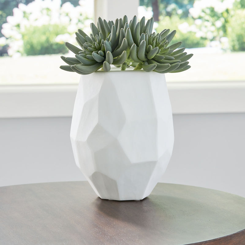 Karenton - Vase - R&R Furniture Gallery (Fountain Valley, CA)