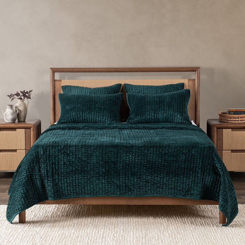 Bari - Velvet Quilt - Emerald