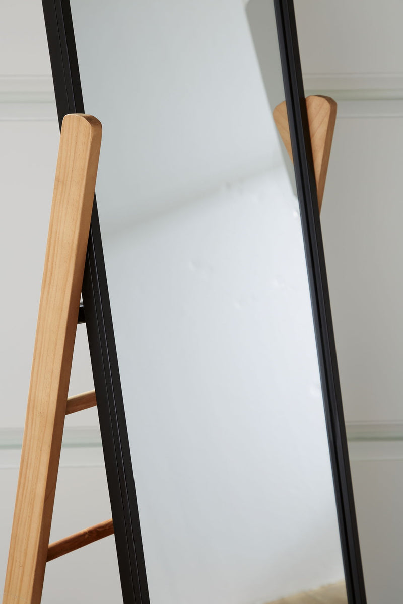 Bronick - Floor Mirror - Black / Brown - R&R Furniture Gallery (Fountain Valley, CA)