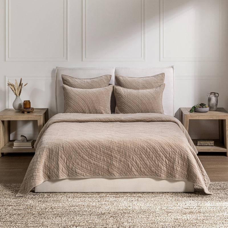 Elms - Velvet Quilt