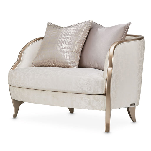 Malibu Crest - Chair And Half - Cloud White / Chardonnay - R&R Furniture Gallery (Fountain Valley, CA)