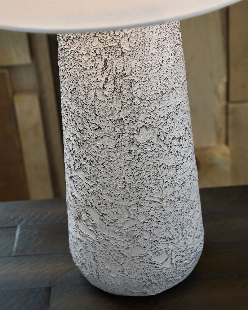 Chaston - Metal Table Lamp (Set of 2) - R&R Furniture Gallery (Fountain Valley, CA)